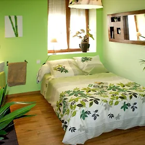 Lyon City Home's Bed & Breakfast Bed & Breakfast