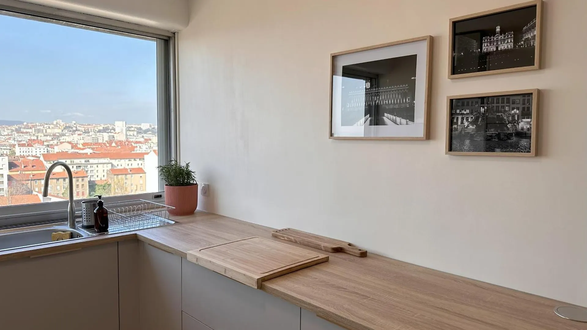 Le Panoramic Apartment Villeurbanne 0*,  France